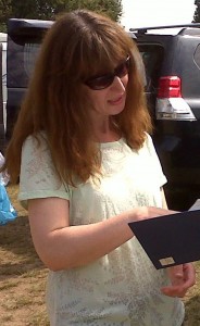 Mandy Stevens at the summer 2014 FoTS clean-up of the  Danson park lake. (Photo: Chris Rose)