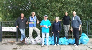 The shuttle team relax with some of the rubbish collected. Both the Shuttle and cray river-keepers are now separating  recyclables (clear bags) from other waste before it is taken away by the Council. We would rather be spending time on habitat enhancement work, so appeal to the public to dispose of their litter responsibly in future! 