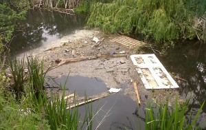 River Cray, By-way 105, 25th May. This will take up several person hours of volunteer river-keeper time to deal with by the time we have got a boat or other kit to the site and back. 