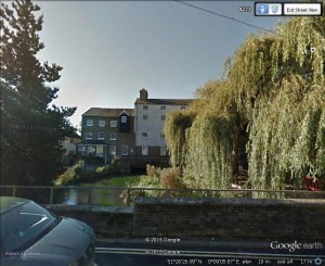 Trees by the Cray at Old Mill (Google Earth street view)